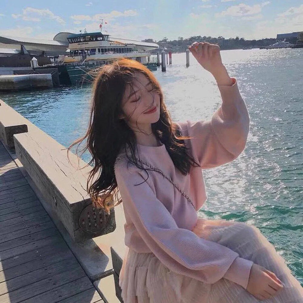 当众离婚弃妇竟是总裁白月光隐婚娇妻竟是首富千金